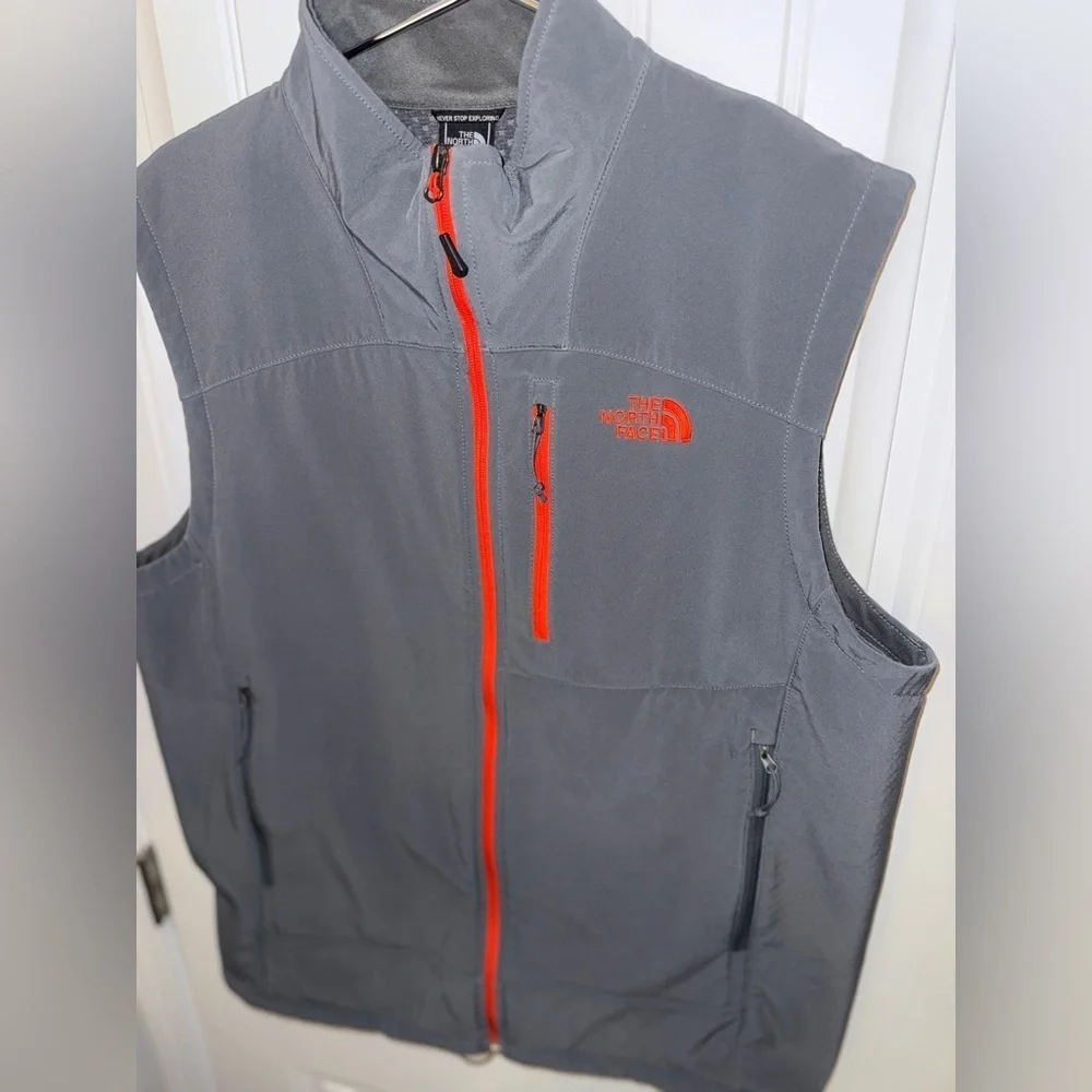 The North Face Men's Apex Bionic Vest Large in gray and Orange